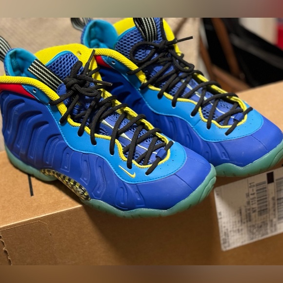 Nike multi color foams boys